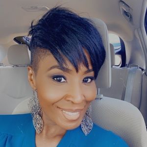 Meet your Posher, Cheri